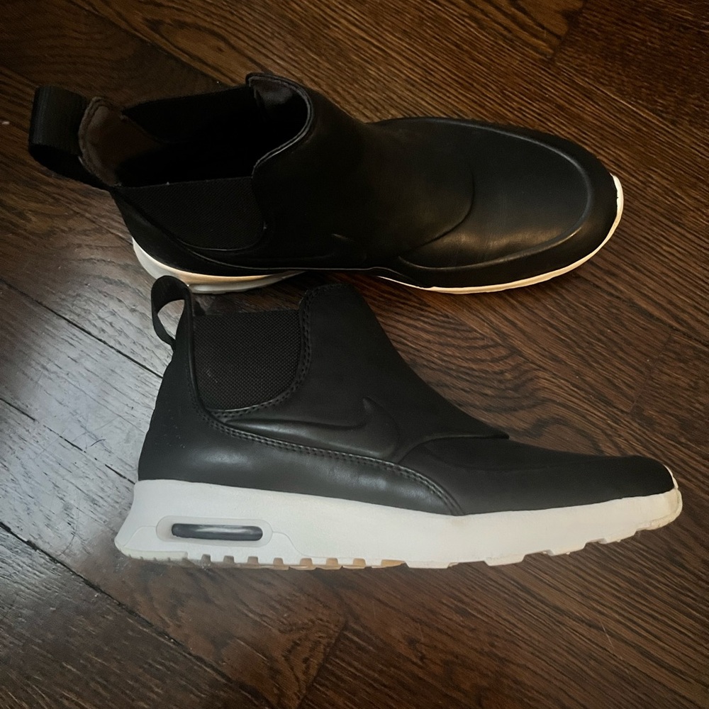 Nike Air Max Thea Pull on Sneakers boots New never worn. No box. Size 8 - Picture 3 of 5